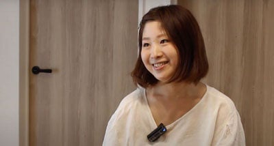 見積もりの比較検討を簡単にできた女性のインタビューの様子